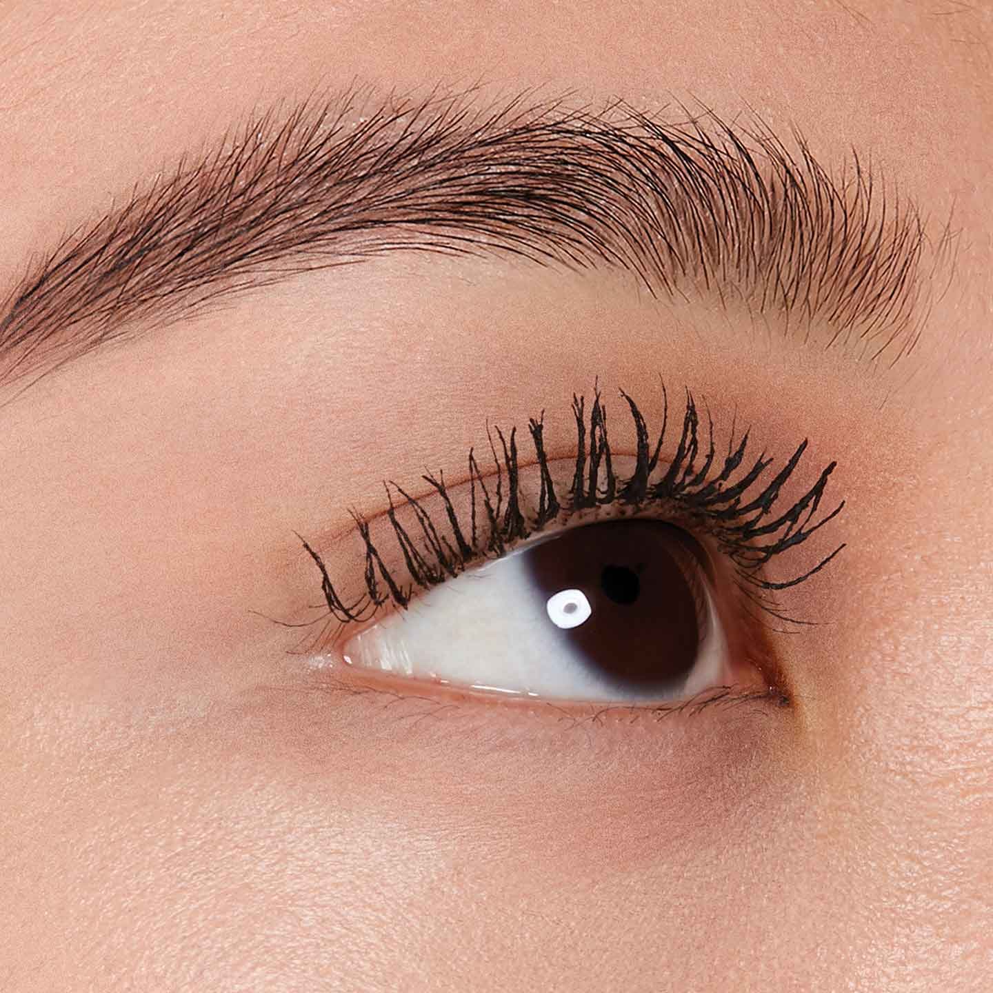 straightlashes_macro_1440x1440_mny_maky_lashsensational_2019_dmi