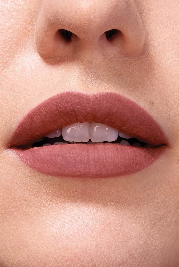 M·A·C Lipstick, Flat Out Fabulous - 0.1 oz tube