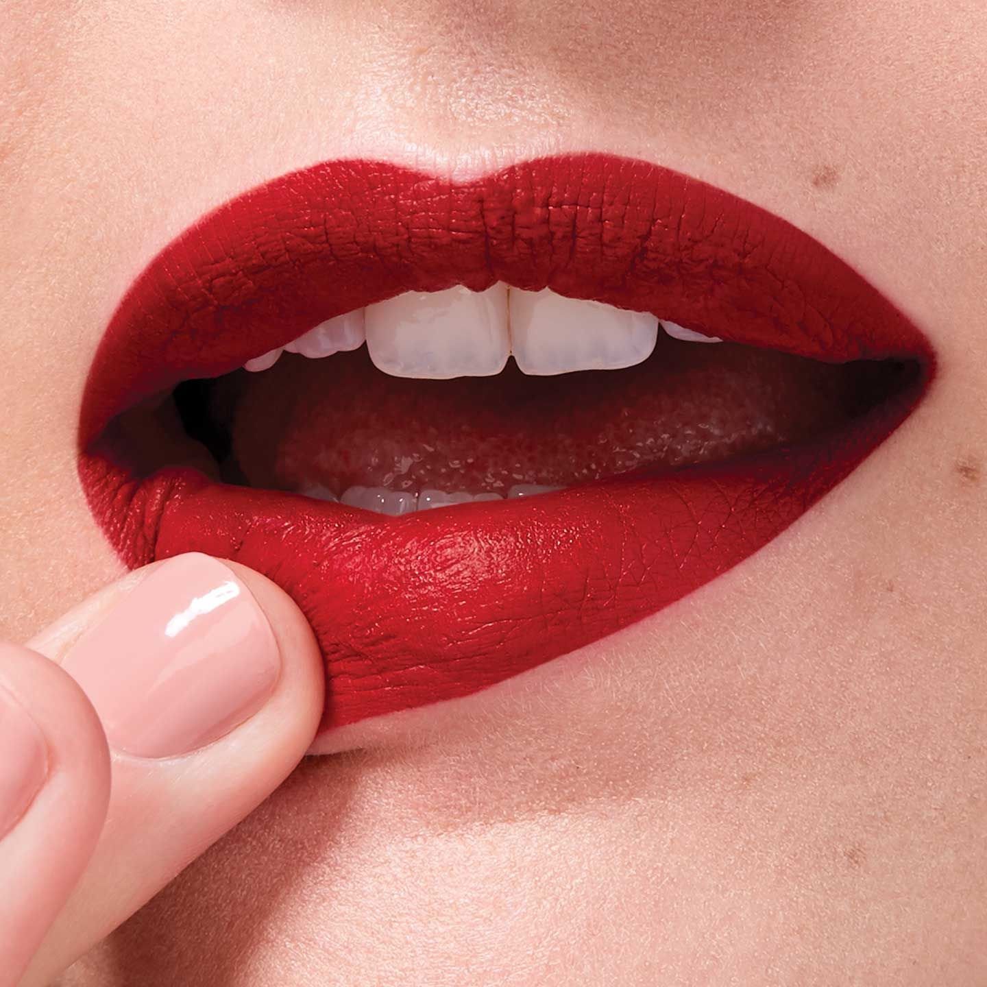 Red Matte Lipstick 2 Asset