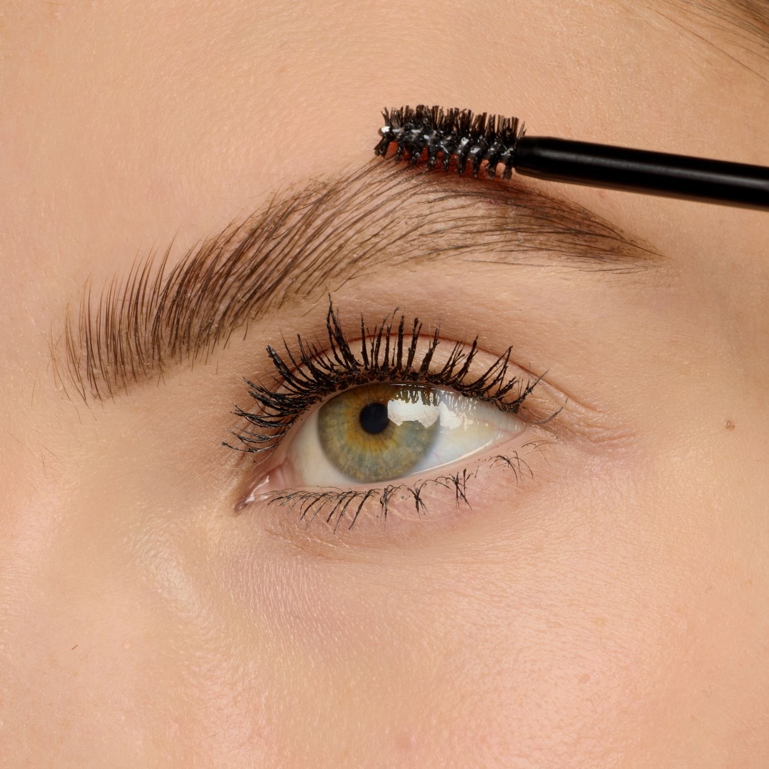 How To Use Clear Brow Gel Asset