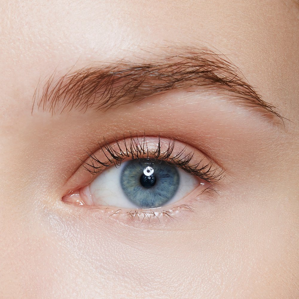 Blonde eyebrow before Brow Fast Sculpt eyebrow tinting makeup by Maybelline is applied.