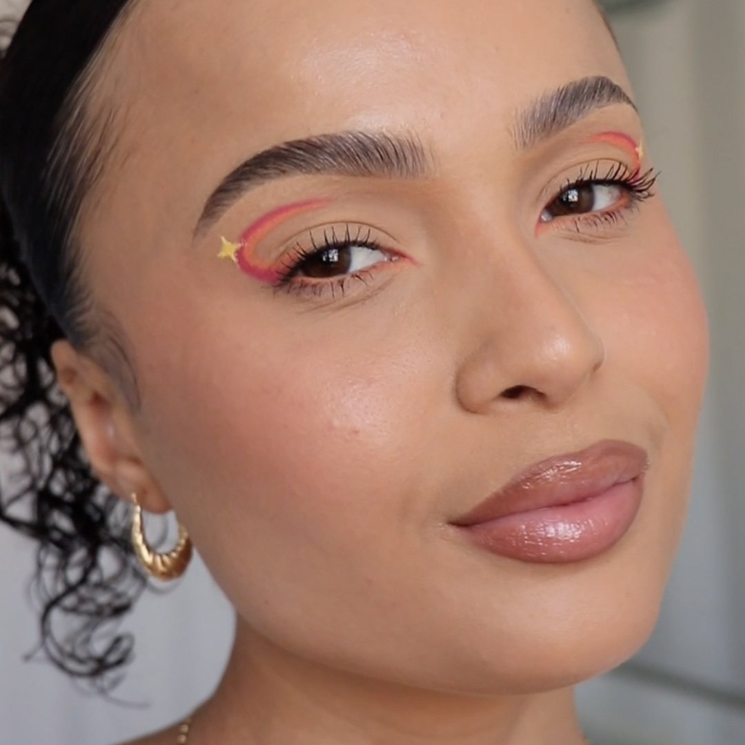 Different top color eyeliner
