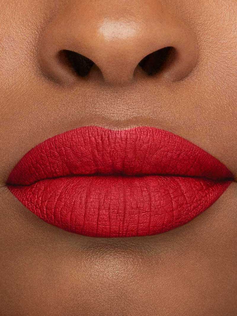 en milliard Havbrasme Fristelse Our 9 Best Red Lipsticks - Liquid & Matte Red Lips - Maybelline