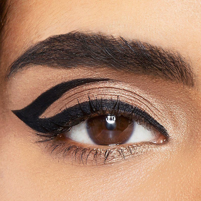12 Iconic Eyeliner Makeup Looks
