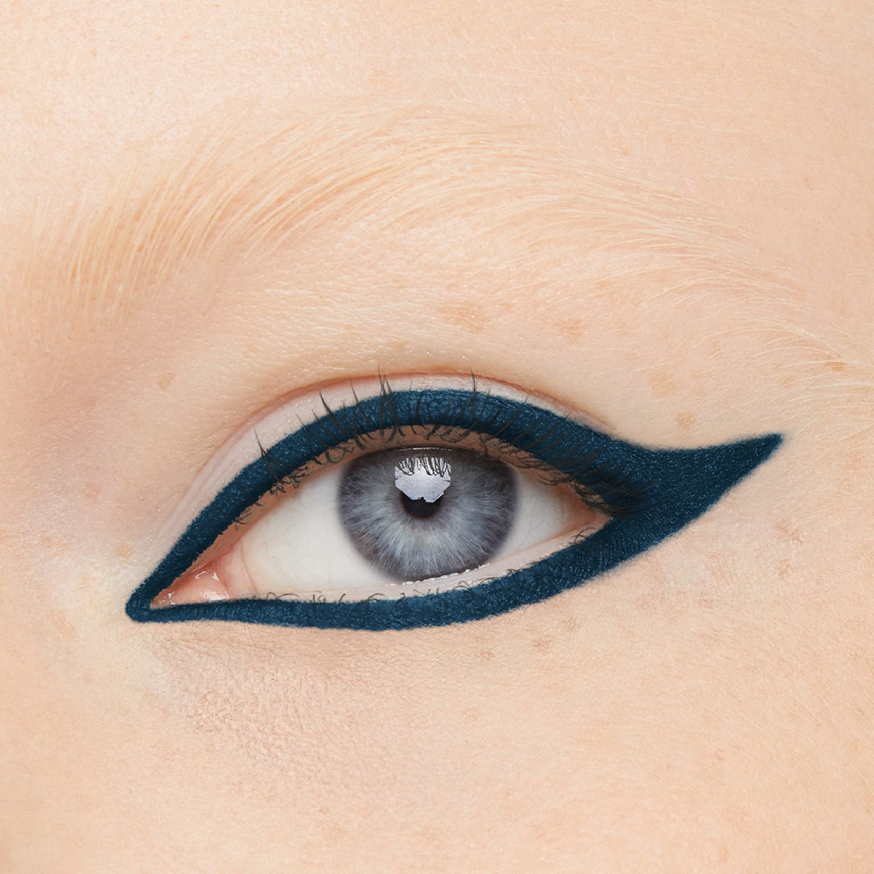 Best Eyeliner For Blue Eyes Asset