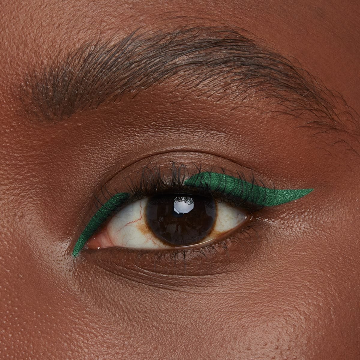 Best Eyeliner For Brown Eyes Asset
