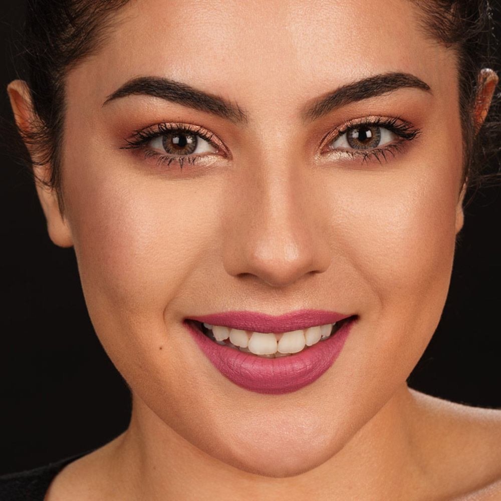 Rose Gold Eyeshadow Look Champagne Eyeliner Maybelline